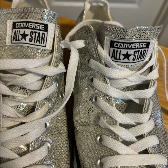 Converse Shimmering Silver Low-Tops - Picture 2 of 7